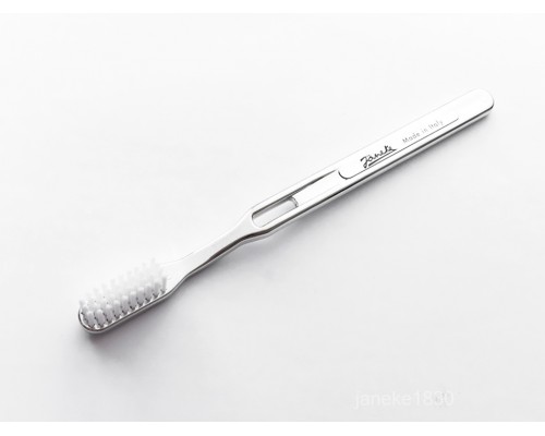 Зубная щетка средней жесткости Janeke Silver Toothbrush Medium NISP50